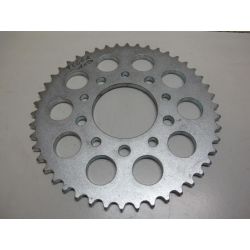 Couronne Triumph , Honda PBR 334.46 Neuve