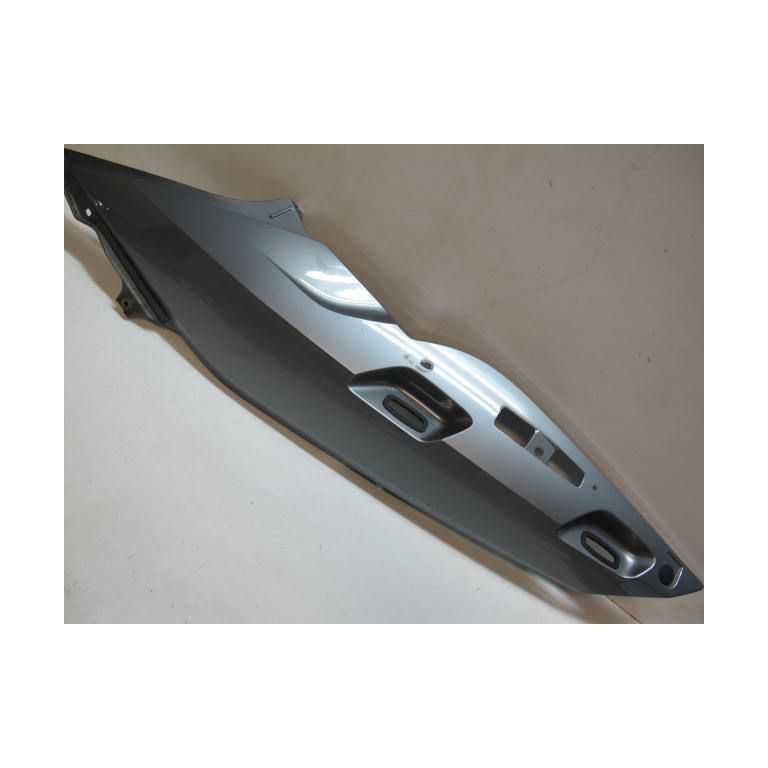 Flanc de selle gauche R1200RT de 2006