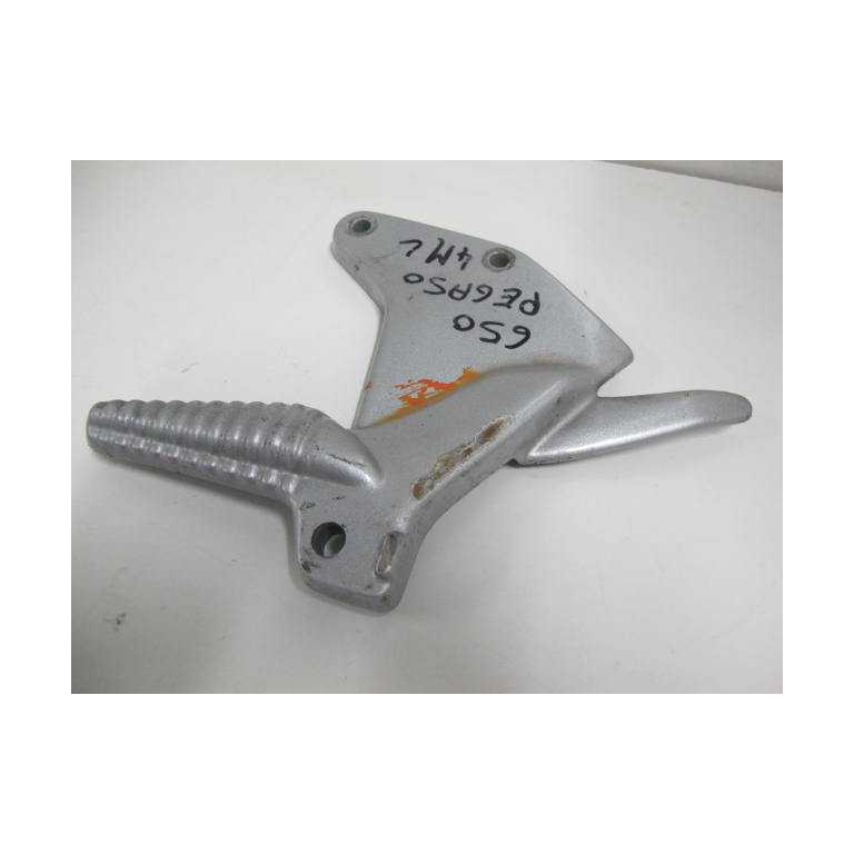 Platine repose pied passager 650 Pegaso