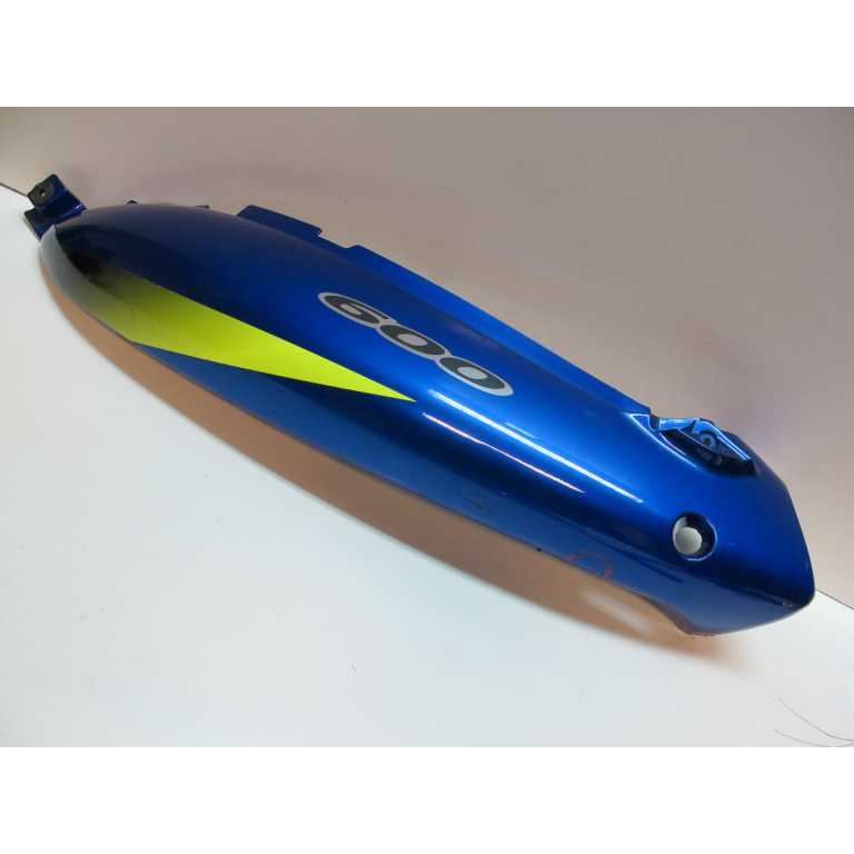 Flanc de selle gauche 600 GSXF 97/2001