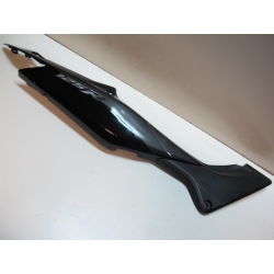 Flanc de selle droit CBR 125B R de 2007