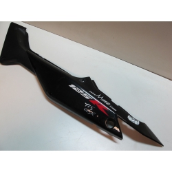 Flanc de selle gauche 125 CBR R 04/09