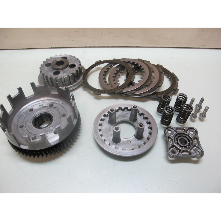 Embrayage XR 125 JC30E