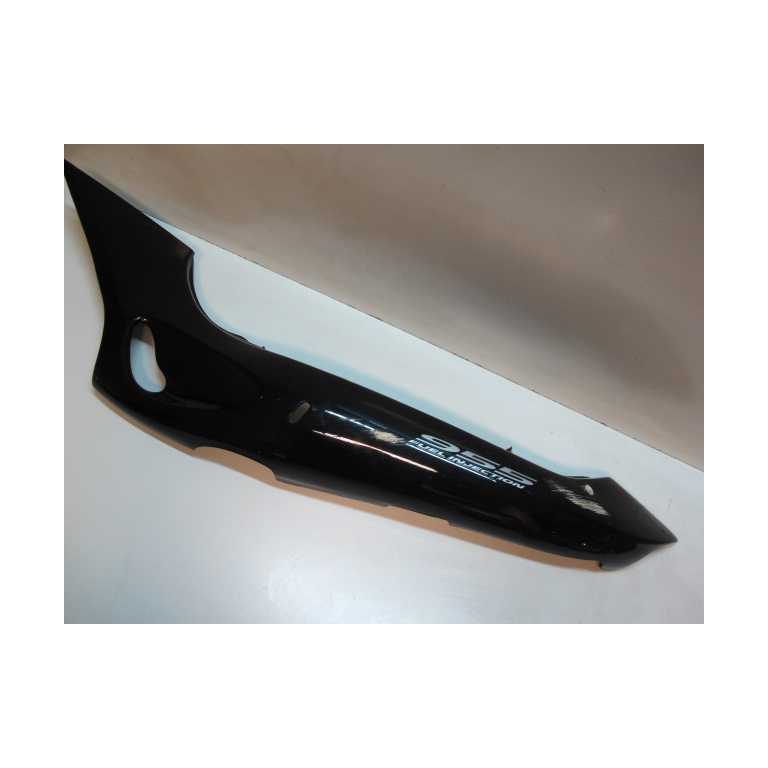 Flanc de selle gauche 955I Sprint ST de 99