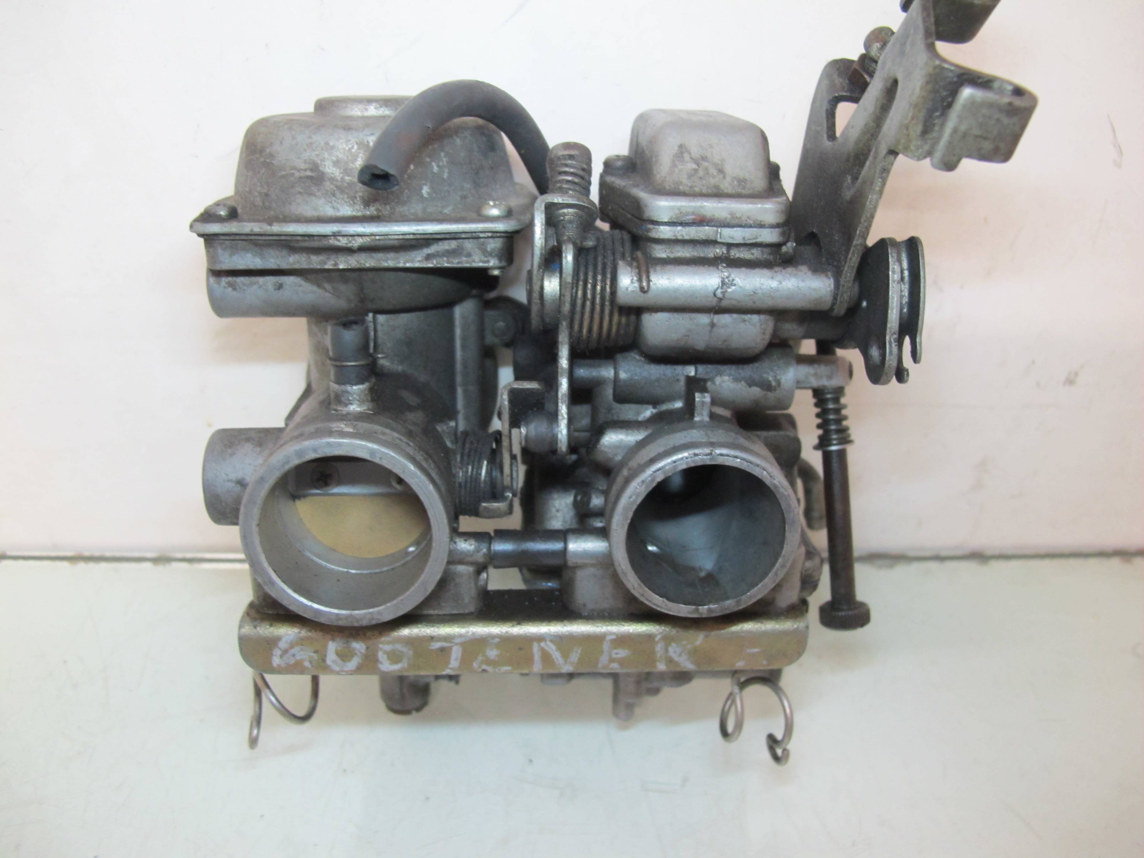 Carburateur D'occasion Pour Yamaha XT 600 - Pièce Moto Grise