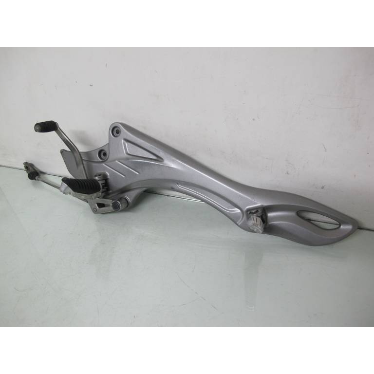 Platine repose pied gauche 650 Gladius