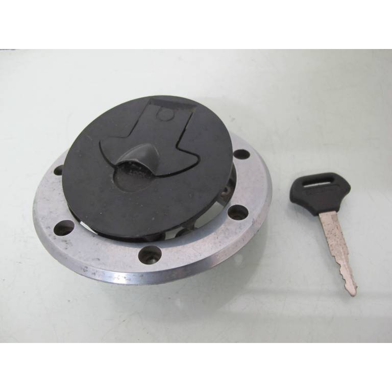 Trappe , bouchon reservoir essence ZZR 600