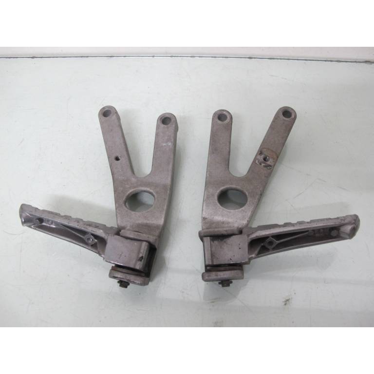 Platine + repose pied passager 250 TZR