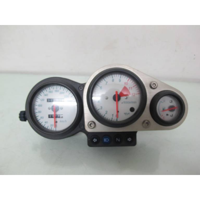 Compteur , tableau de bord ZR7 S