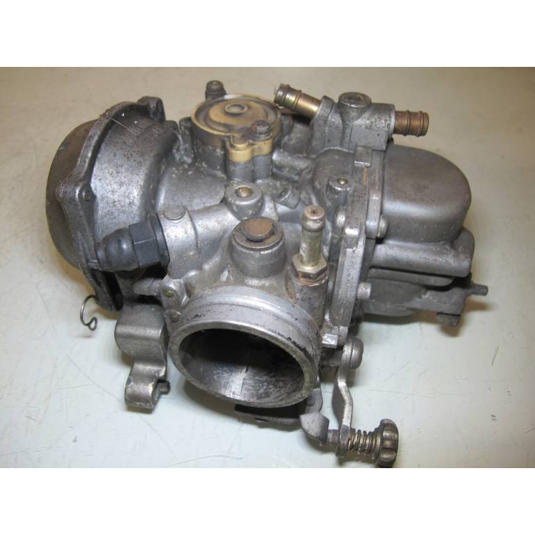 Corps de carburateur avant VX 800